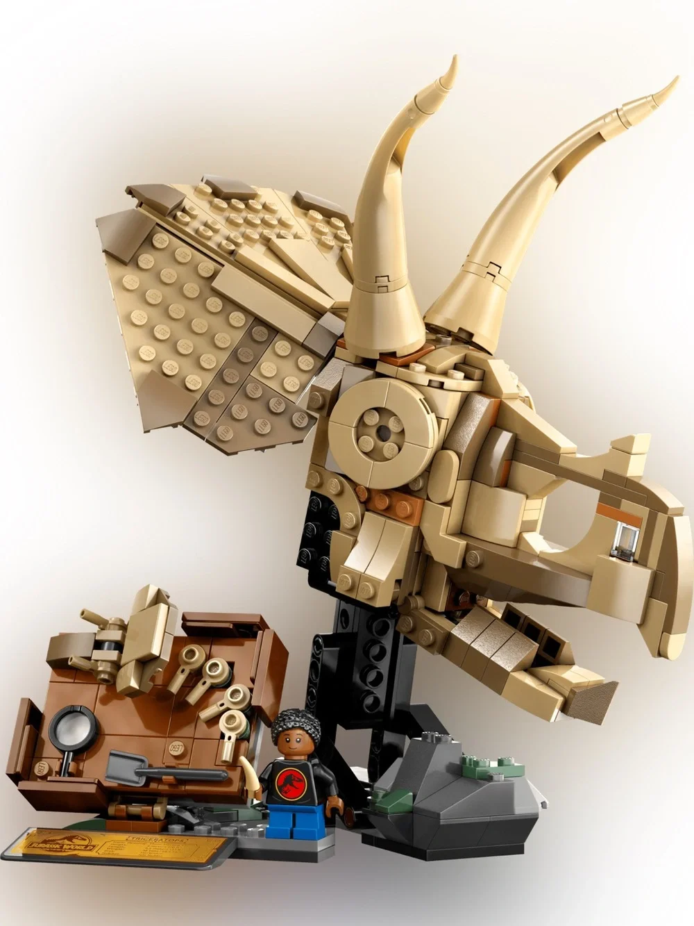 Jurassic World Lego Set Triceratops Skull (76969)